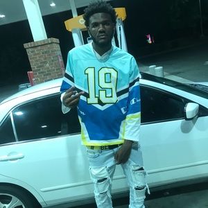 Meet your Posher, Rj